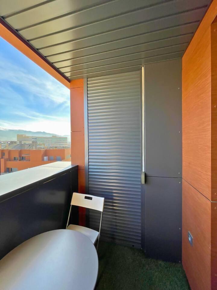 Home4U Apartamento Con Cochera Granada Dış mekan fotoğraf