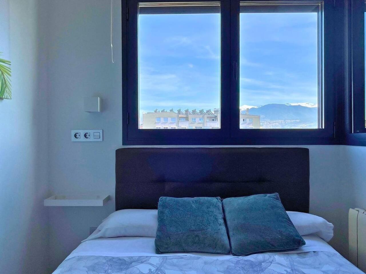 Home4U Apartamento Con Cochera Granada Dış mekan fotoğraf